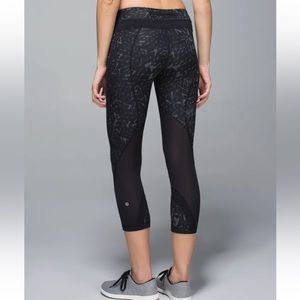 Lululemon Inspire Crop II *Full-On Luxtreme (Mesh) Star Crushed Coal Black  Sz 6